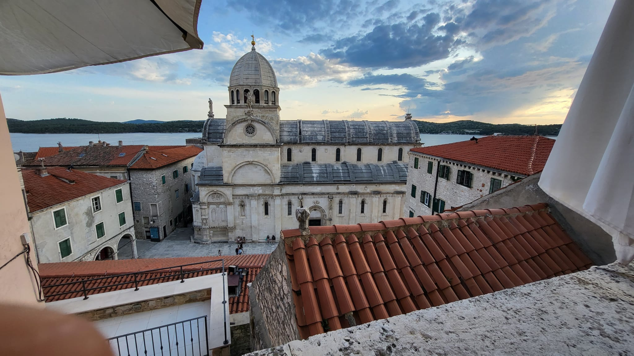 Priča o 'najluđoj' šibenskoj obitelji: Od havajskog kralja i izopćenog nadbiskupa do gradonačelnika Šibenika i rekordera u letenju