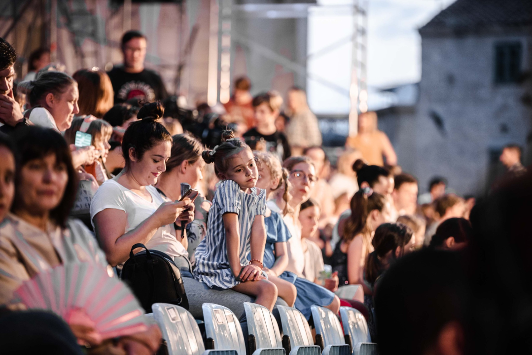 Ribar Palunko, a i žena mu, otvorit će u subotu 63. MDF: Generalna proba prošla u najboljem redu