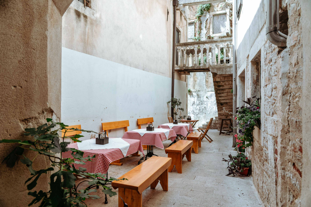 Marenda kakva je nekad bila, u hladu šibenskih kala uz mirise koji vraćaju u prošlost