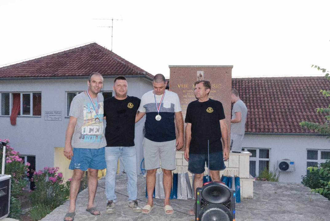 U Rupama održana utrka karića, a nakon toga i fešta