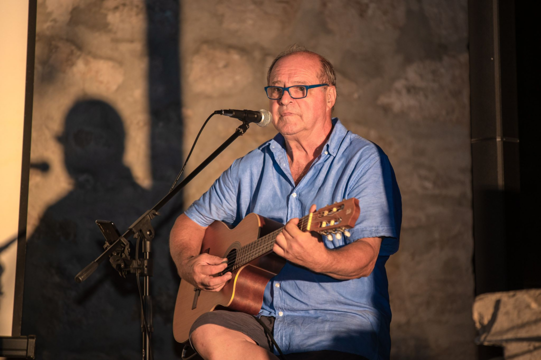 Zlarinjani se tradicionalno prisjetili svog pjesnika i književnika Mladena Bjažića