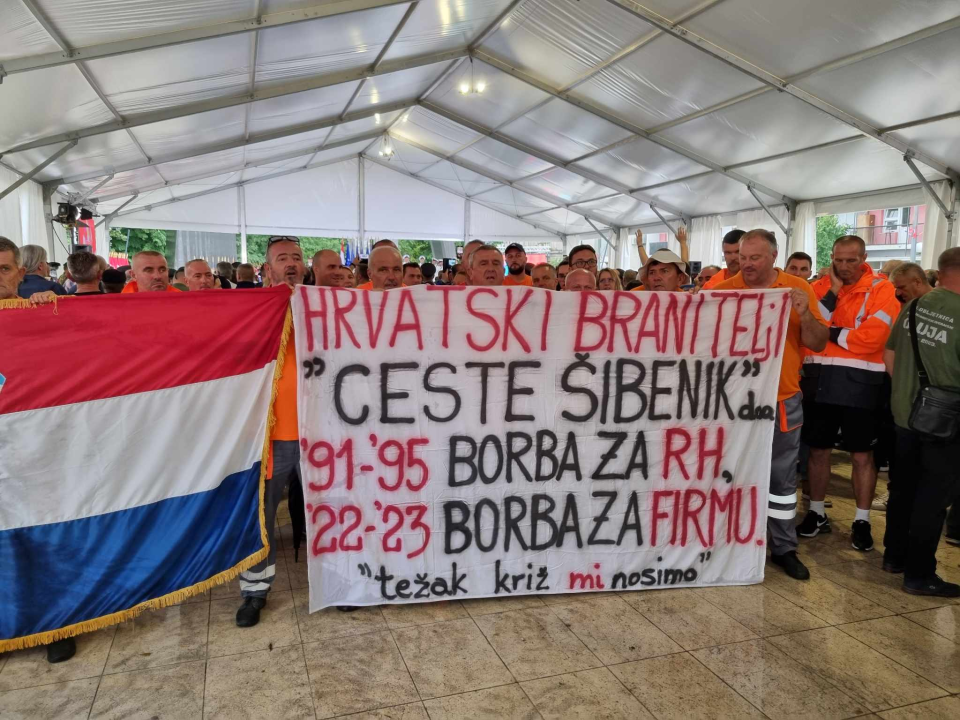 Radnici Cesta Šibenik na obilježavanju Oluje u Kninu: 'Otkaze nam daju pripadnici minhenske bojne'