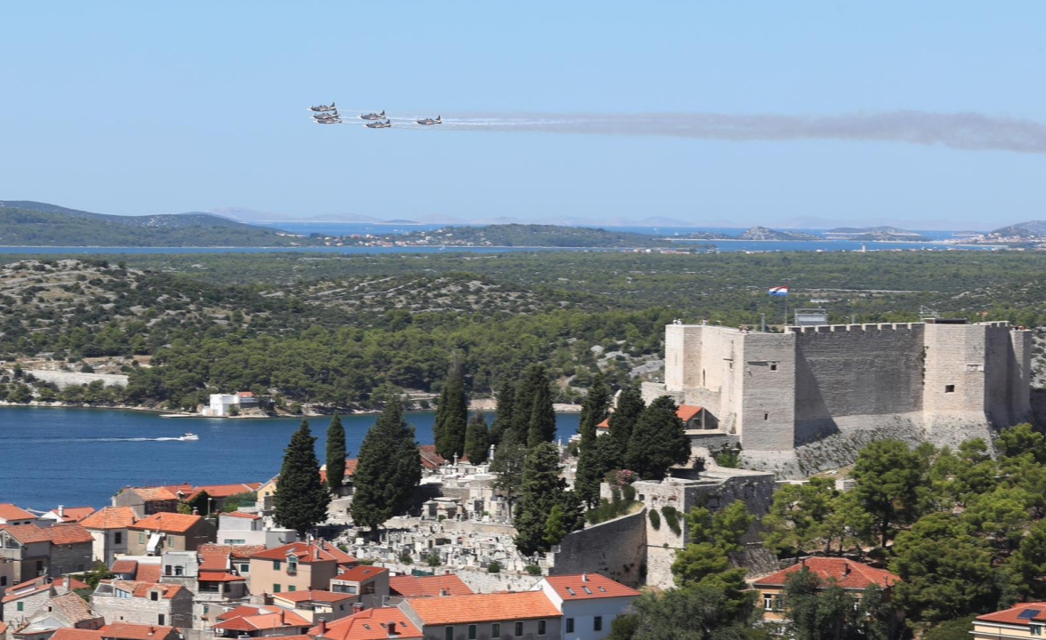 Krila Oluje preletjela poviše Šibenika: Obilježavaju 18 godina postojanja