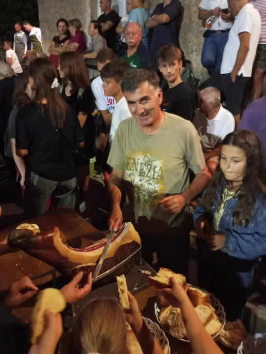 Na 16. 'Noći Zagore i gena kamenog' u Koprnu izabrani balotaš, izbijač bule, šijač i rezač pršuta godine