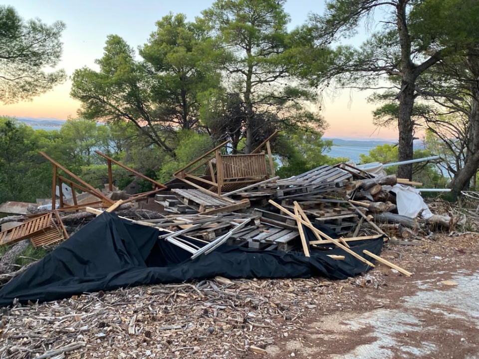 Puno smeća: Pogledajte na što sliči otok Obonjan