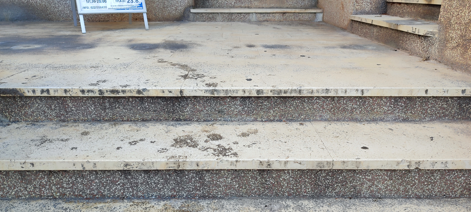 Čitatelji nam šalju fotografije prljavog Šibenika od Meteriza do Vidika: ‘O smradu da ne govorim’