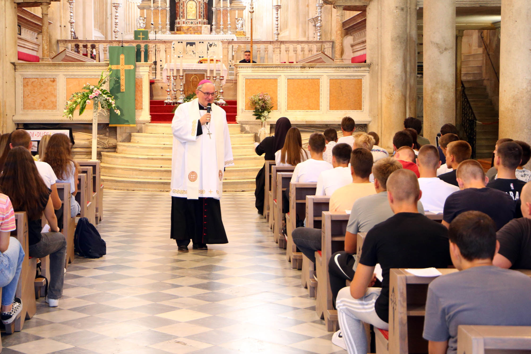 U katedrali održana tradicionalna misa za srednjoškolce