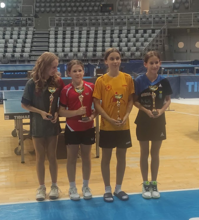 Uspjeh za stolnotenisačice: Šibenčanke iz Zadra odlaze punih ruku trofeja