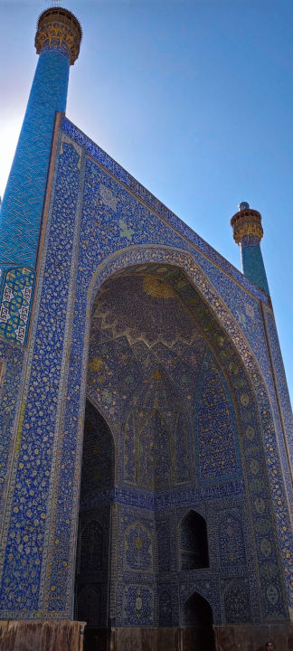 Petnaest planinara iz Šibenika krenulo u osvajanje najvećeg vrha u Iranu: Njih devetero je uspjelo!