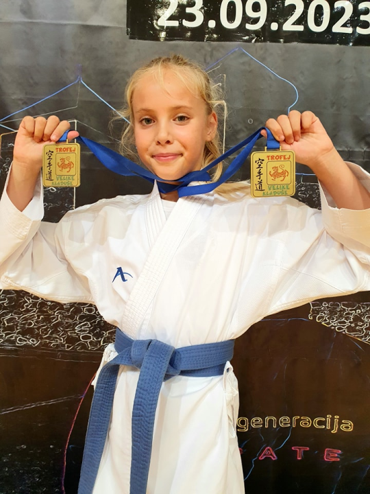 KK Okit Vodice opet najbolji: Iz Velike Kladuše se vratili sa 11 zlatnih medalja, tri srebrene i četiri brončane  