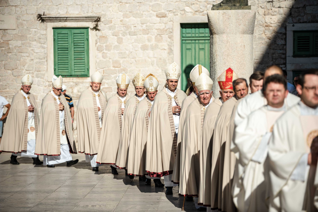 Misom i procesijom obilježen Dan grada i blagdan sv. Mihovila