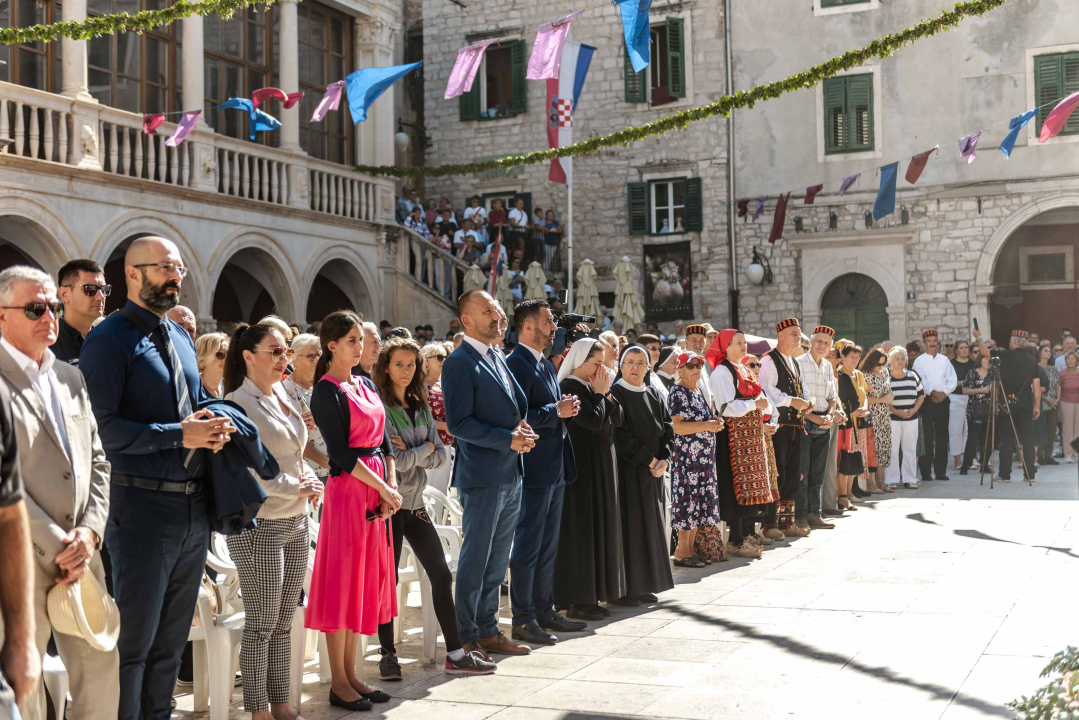 Misom i procesijom obilježen Dan grada i blagdan sv. Mihovila