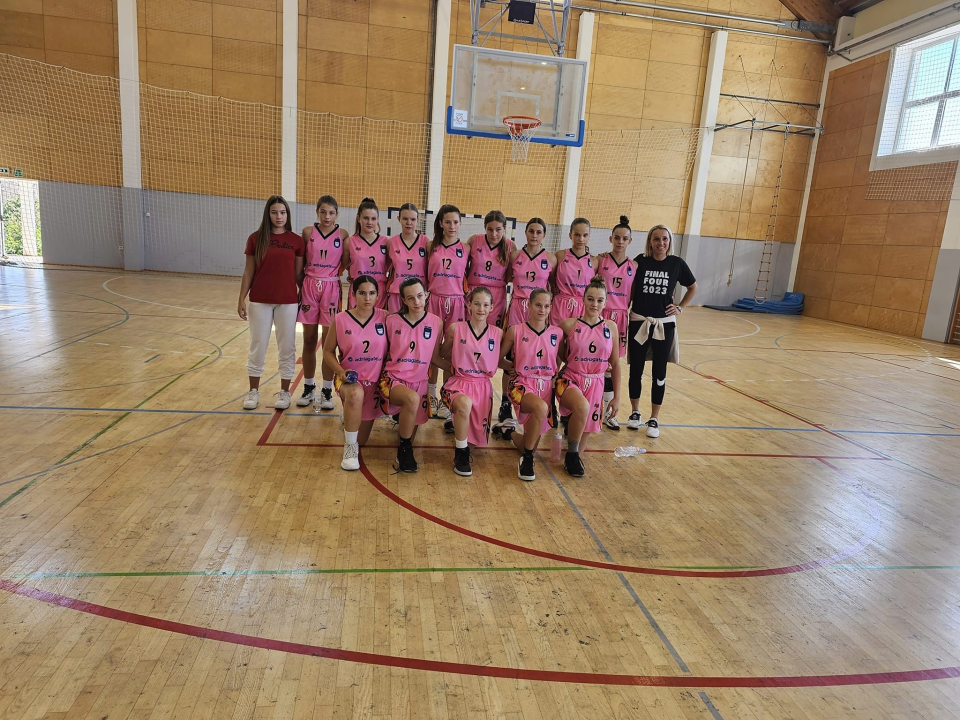 Mlade košarkašice Vodica s dva poraza otvorile natjecanje u WABA ligi 