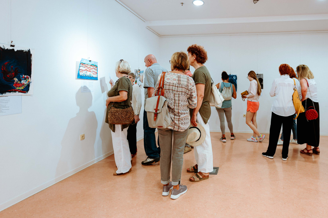 ‘Pustolovine iz dječjeg grada’: Dolores Bujas slikama i pjesmama nudi tračak nade i veselja