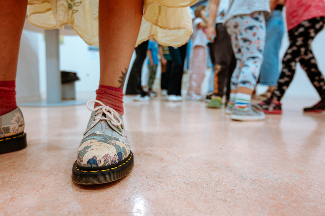 ‘Pustolovine iz dječjeg grada’: Dolores Bujas slikama i pjesmama nudi tračak nade i veselja