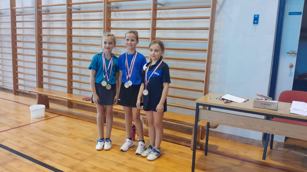 Dobar uspjeh malih šibenskih stolnotenisača u Veloj Luci