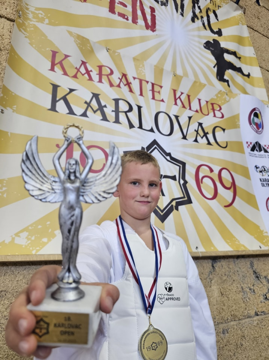 Vodički karataši na međunarodnom turniru osvojili 35 medalja