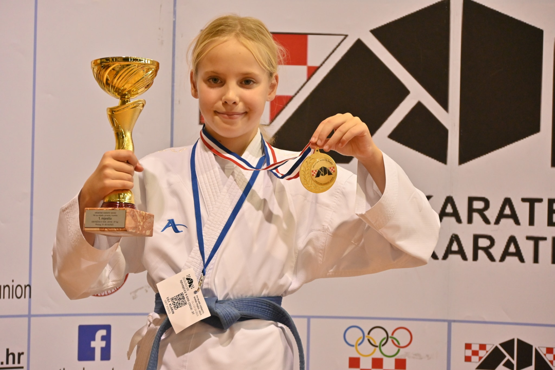 Karate klub Okit-Vodice osvojio 15 medalja na Prvenstvu Hrvatske za mlađe uzraste