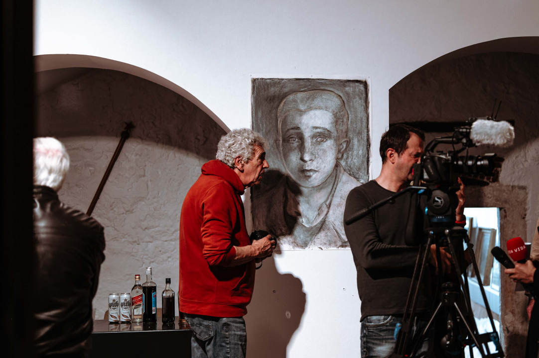 U Muzeju pobjede otvorena izložba 'Portreti partizana': Ana crta kako bi upoznala obiteljsku povijest