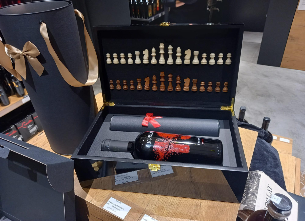 Razveselite svoje poslovne partnere odličnim poklon setom iz Badela!