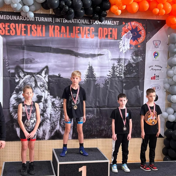 Dobri rezultati za šibenske hrvače prošlog vikenda: Stariji četvrti, mlađi osvojili četiri bronce