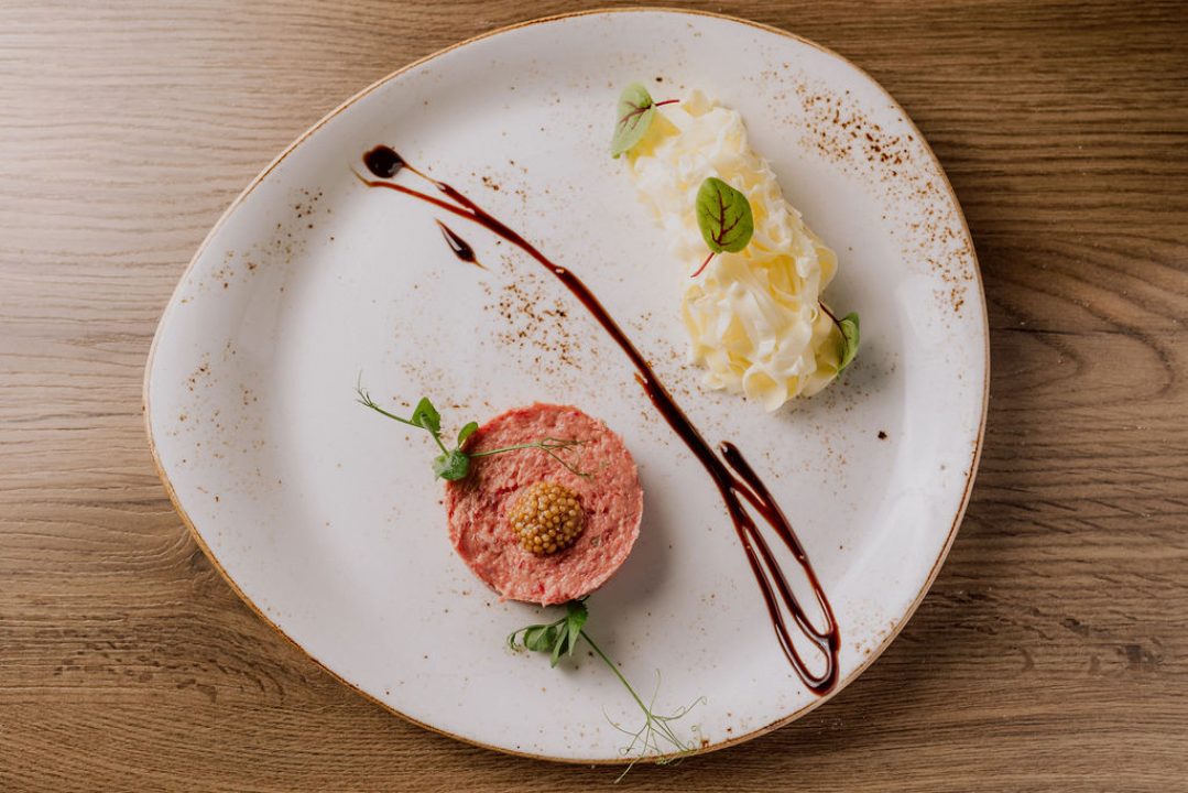 Bistro 'Kod Starog' ima novi meni i vrhunskog chefa Nikolu Knežića!