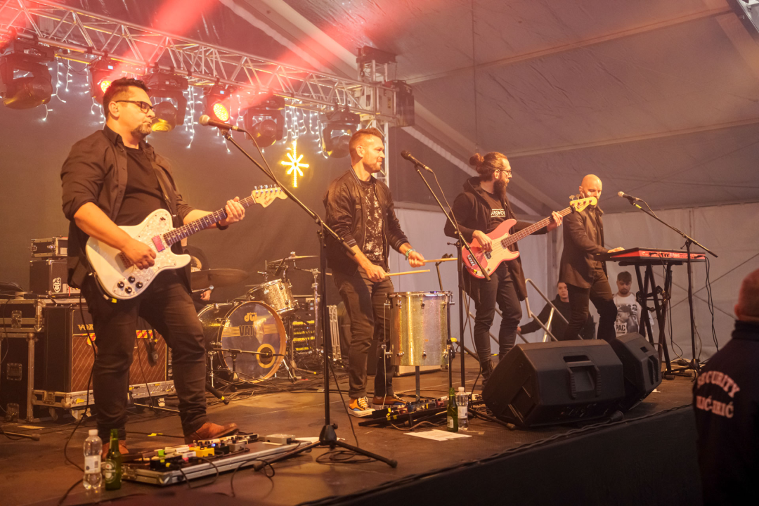 Koncertom Vatre otvoren Kraljevski advent u Kninu