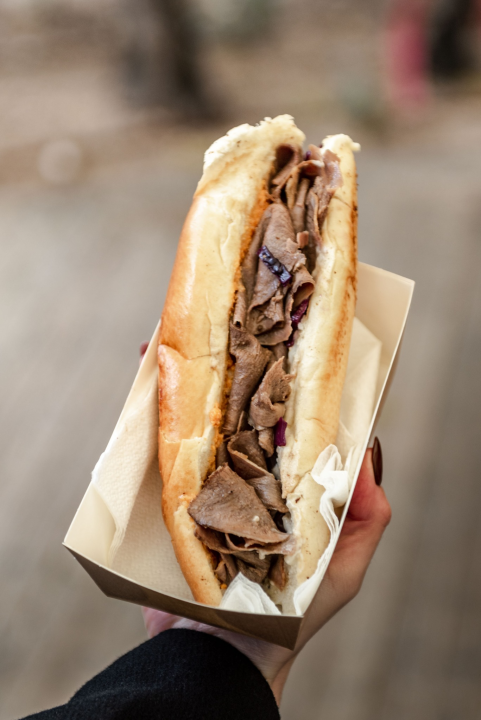 Soparnik, sarme, gulaš, burgeri, kobasice: Provjerili smo gastro ponudu na Adventuri i odlična je