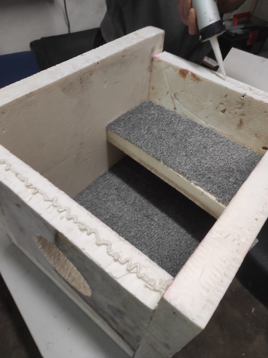 Šibenčani gradskim mačkama grade kućice: 'Mile rado spava u svojoj'