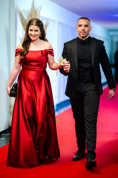 Zavirite na blještavi maturalni ples Ekonomske škole Šibenik (1)