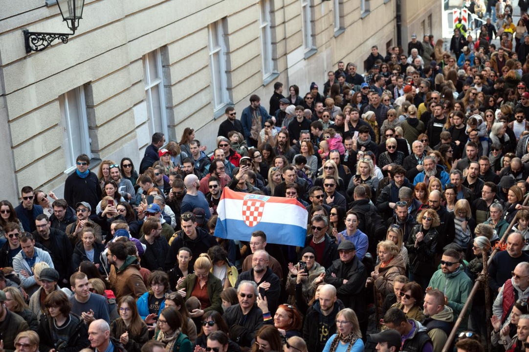 Završen je prosvjed oporbe, Markov trg u Zagrebu bio krcat