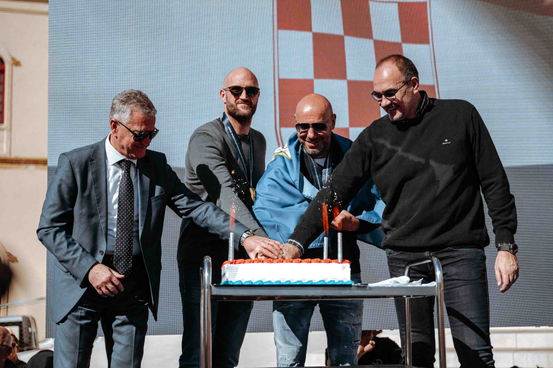 Šibenčani masovno dočekali svjetske prvake, Tucak: 'Gdje god pođem osjećam ljubav koju mi pružate'