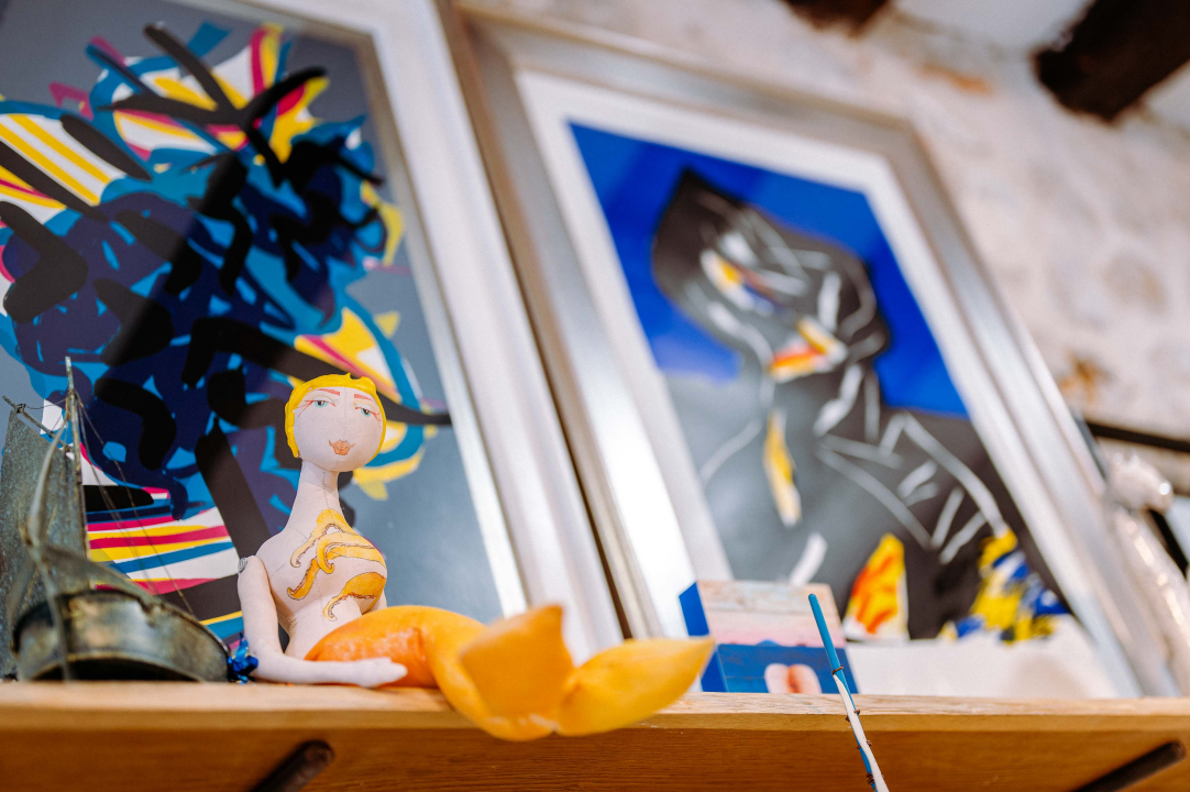 Proljeće u Galeriju Juraj Dalmatinac donosi nove kolekcije odjeće i popust na umjetnine 