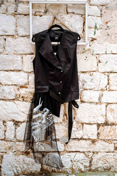 Proljeće u Galeriju Juraj Dalmatinac donosi nove kolekcije odjeće i popust na umjetnine 