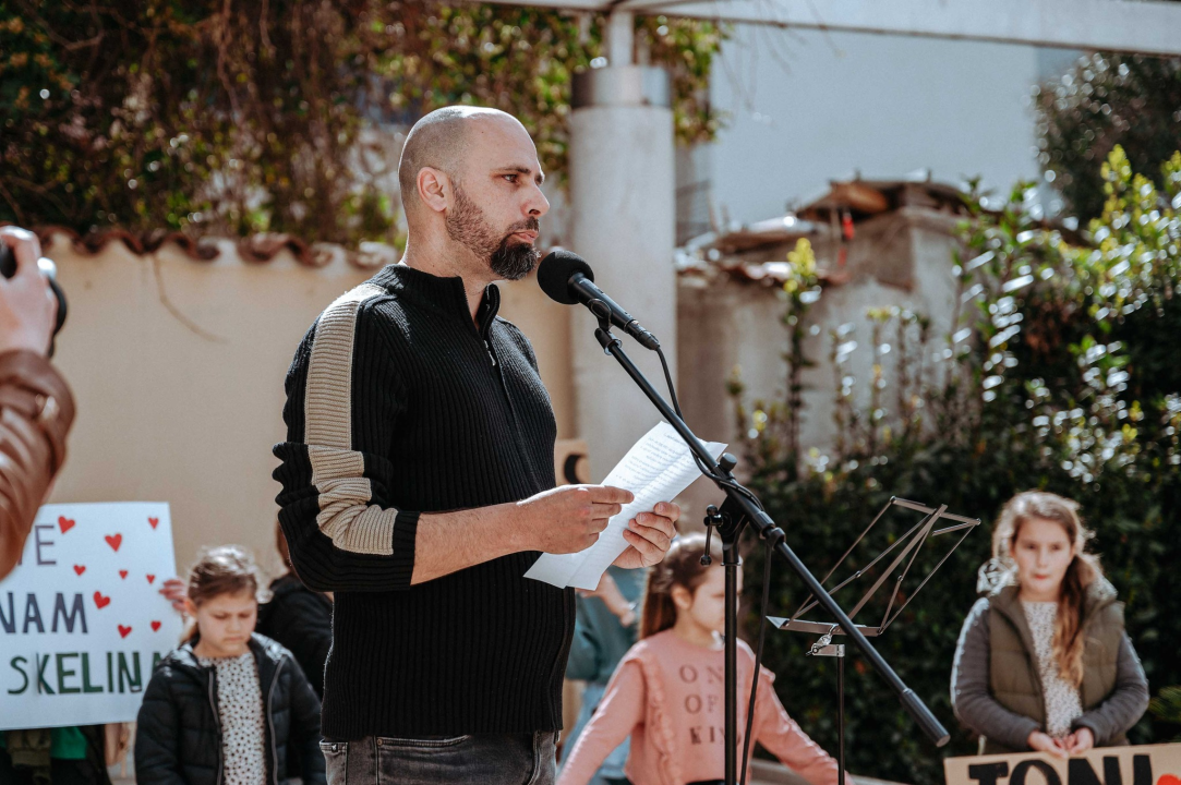 Prosvjed za profesora Tonija Skelina: 'Doživio je ogromnu nepravdu, svi smo u stanju šoka'