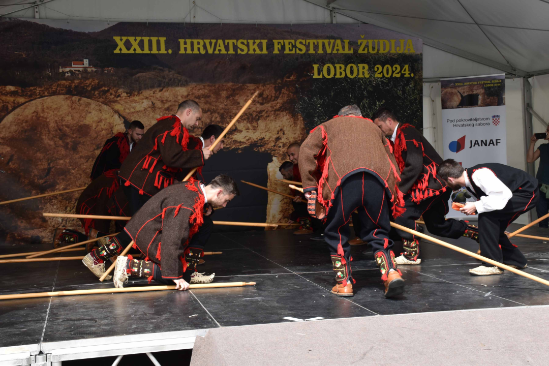 U župi Sv. Ane u Loboru i čuvari Kristova groba iz Mirlovića 