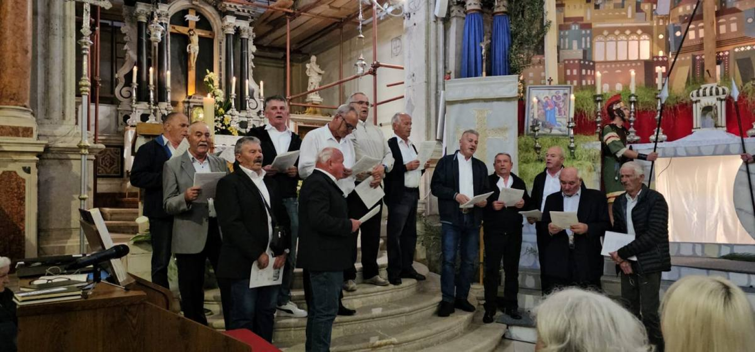 U Vodicama održana smotra crkvenog pučkog pjevanja 'Puče moj'
