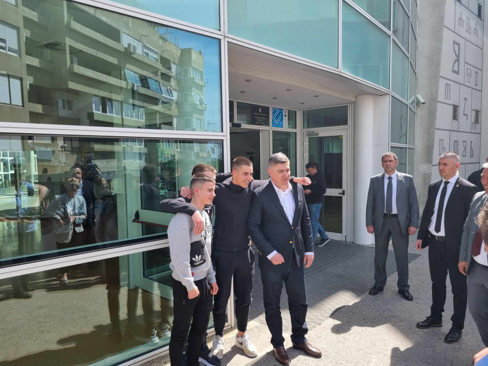 Zoran Milanović u Industrijsko-obrtničkoj školi: 'Slične škole u Zagrebu izgledaju otužno, kao olupine'