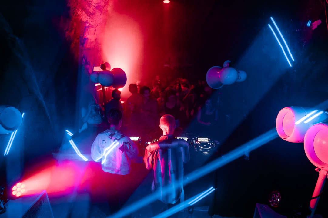 Ako dosad niste, ove subote obavezno dođite u Tunel na hitove She J