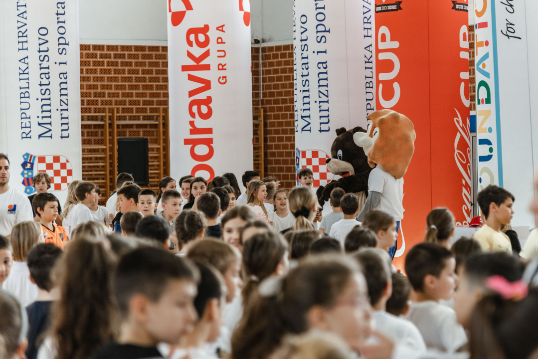 U OŠ Meterize započele Plazma sportske igre mladih: Čak 28 ekipa se natječe u graničaru 