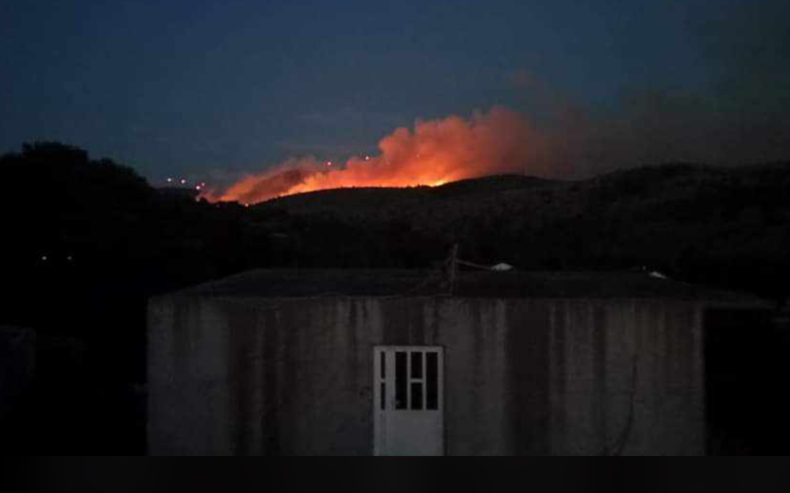 Još nije ugašen požar kod Vrpolja: Od jutros ga gase i dva kanadera