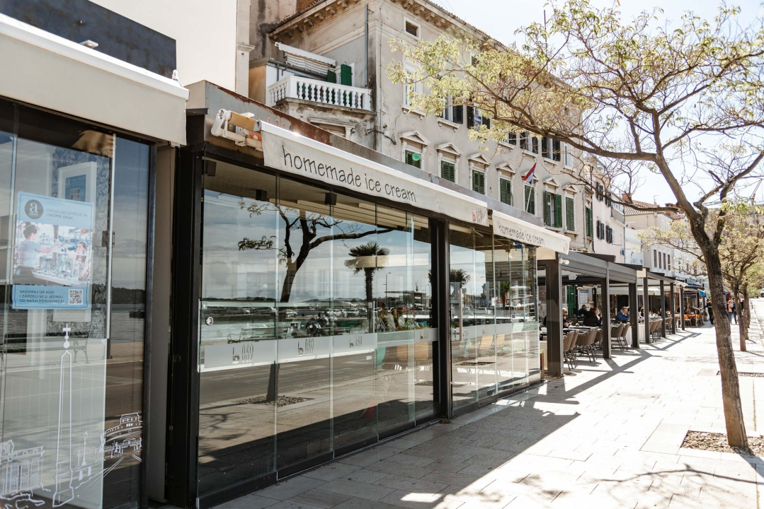 Šibenske ulice ovog ljeta bez škrinja sa sladoledima, moraju biti unutar objekta 