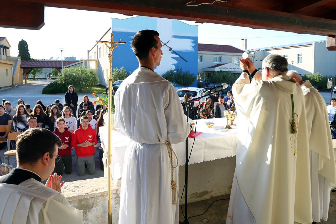 Održan tradicionalni susret mladih Šibenske biskupije