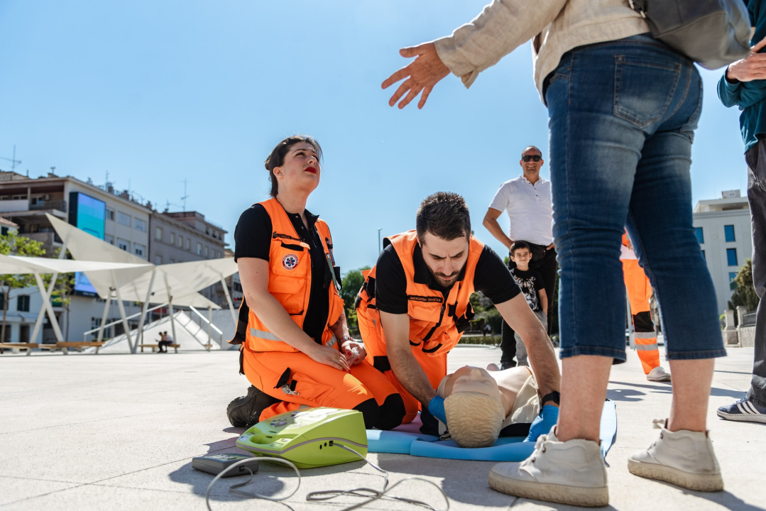 Nacionalni dan hitne službe: Na Poljani prikazali kako se obavlja rana defibrilacija 