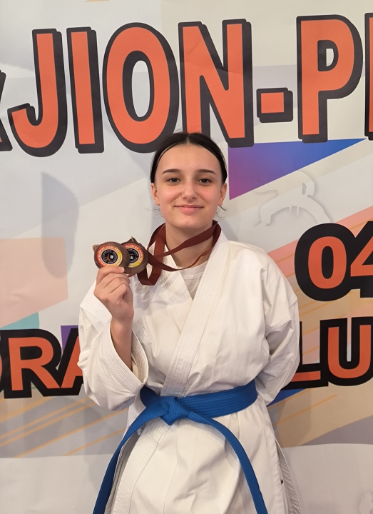 Uspješan vikend za Karate klub &quot;Šibenik&quot; u Bihaću: Vratili se kući s deset medalja