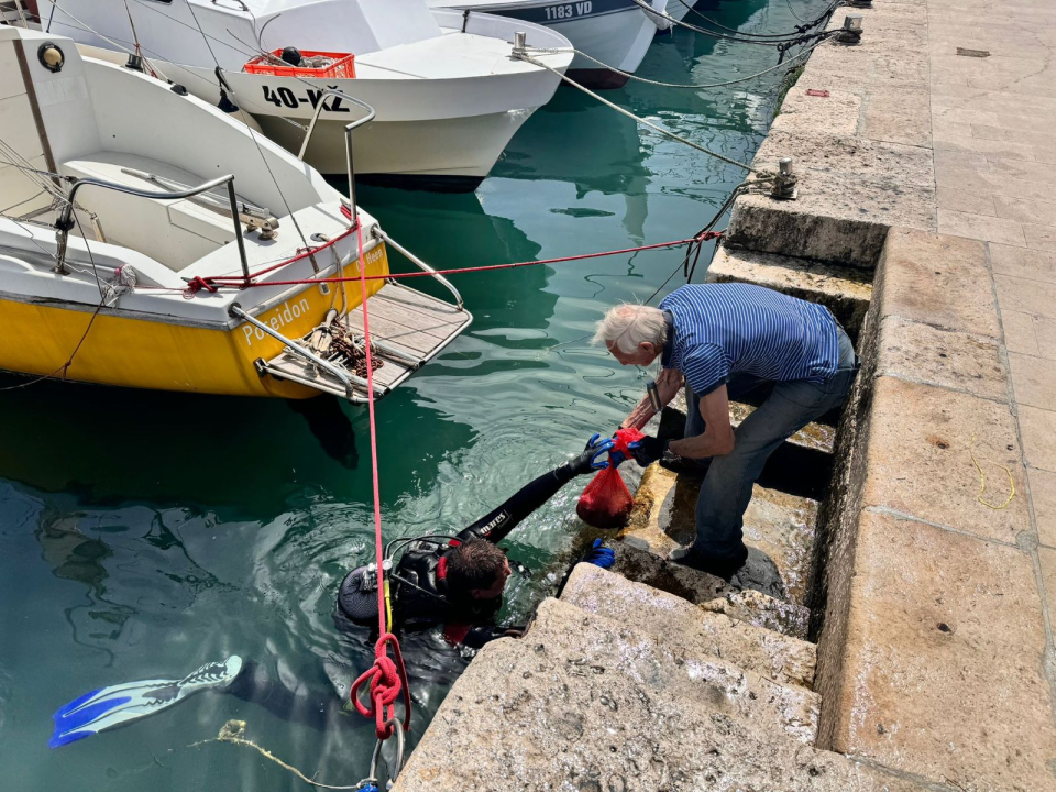 Pogled u plavo i velika ekološka akcija čišćenja vodičkog podmorja 