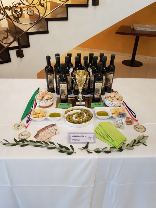 Obitelj Podrug prvo ulje napravila je 1886. godine, a danas osvajaju zlatne medalje od Vodica do New Yorka