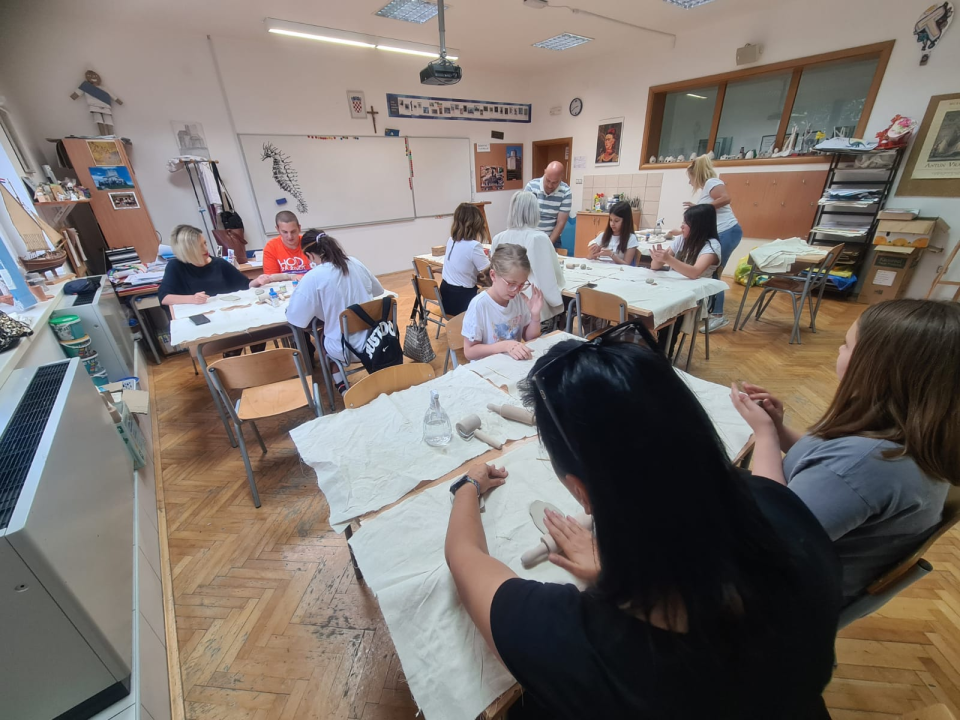 Katolička škola domaćin međužupanijskog susreta učeničkih zadruga Šibensko-kninske i Zadarske županije