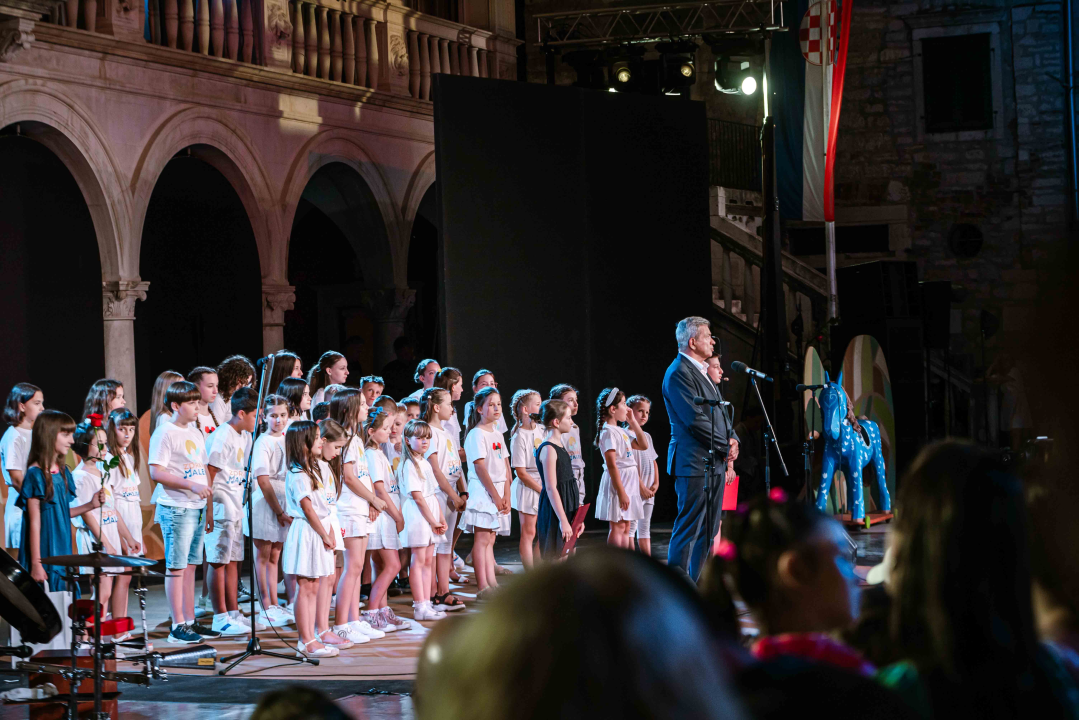 Otvoren 64. MDF: 'Šibenska djeco, cijenite što imate i ne skidajte osmijeh s lica'