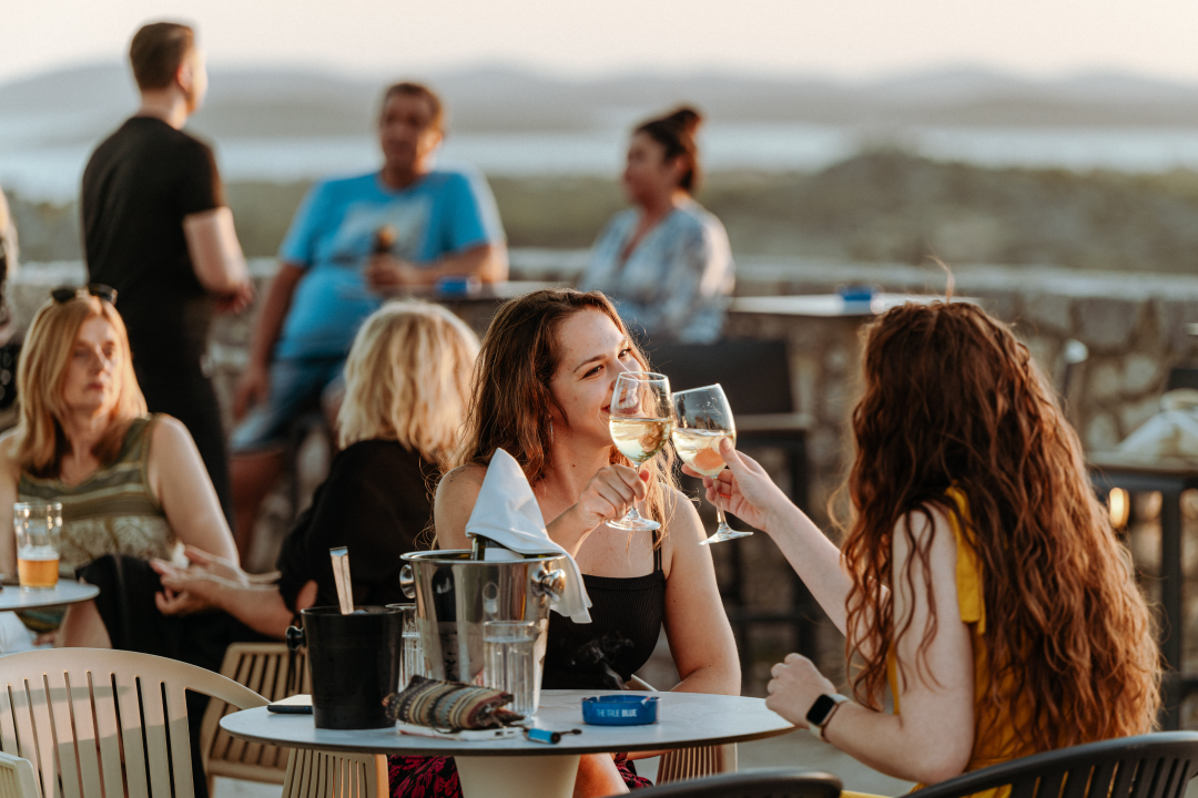 Natali Dizdar, vatromet i odlično raspoloženi Šibenčani: 'Odjednom mjesec izlazi točno iza nje'